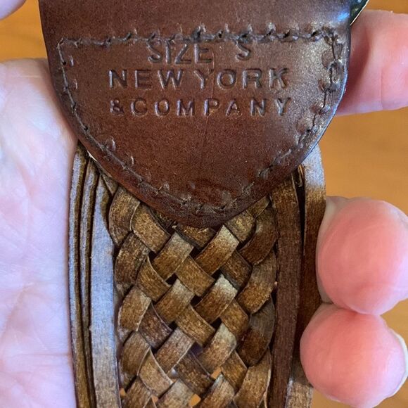 New York & Company size small Genuine bonded leather belt - Picture 3 of 7